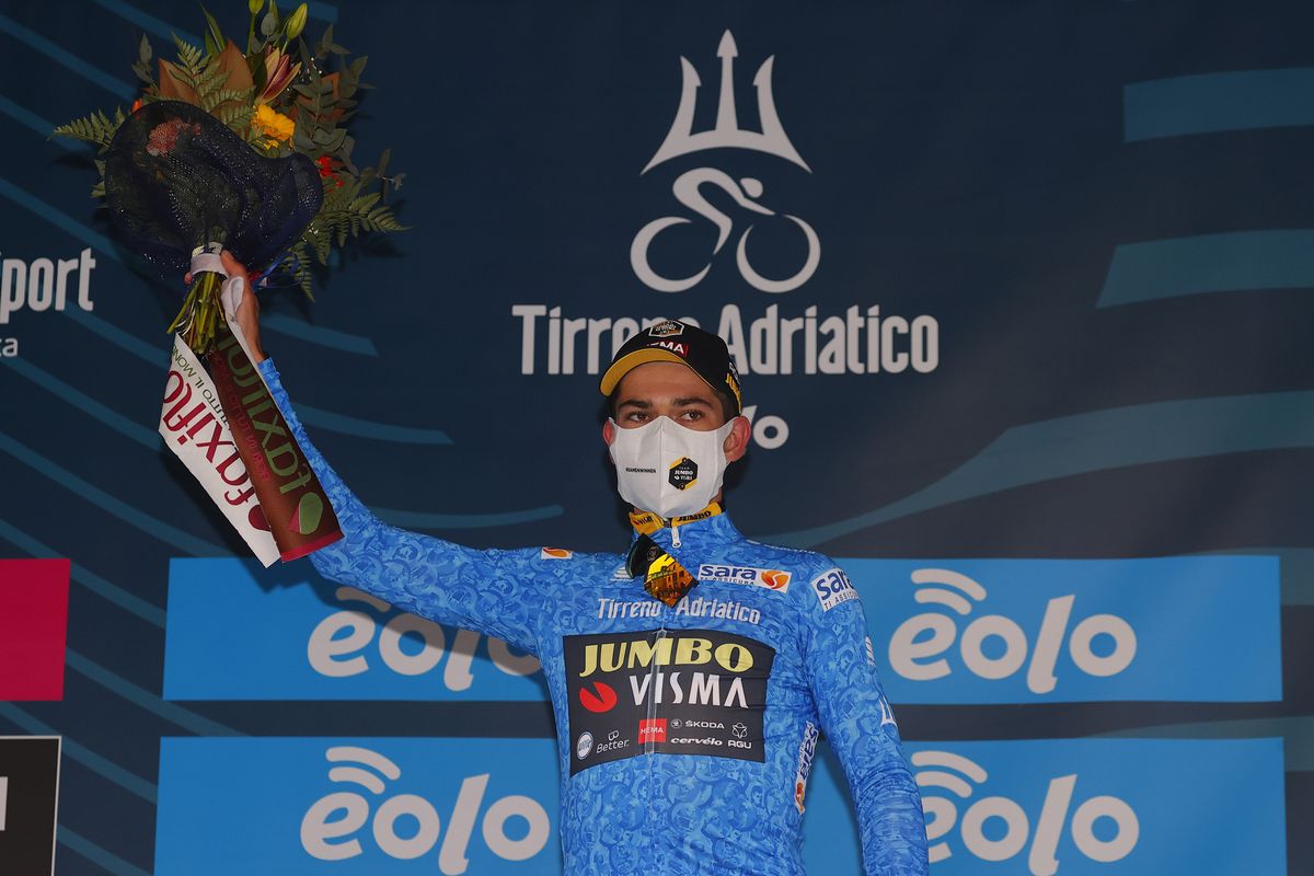 Wout Van Aert kept the leader's jersey