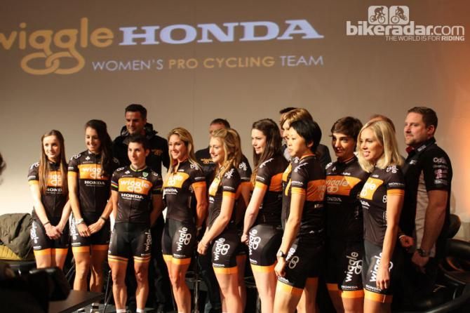 The Wiggle Honda Women's Pro Cycling Team with sponsors
