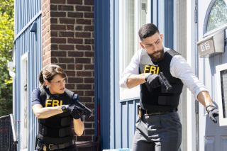 Maggie and OA in FBI 701 - first look pics 1280x853