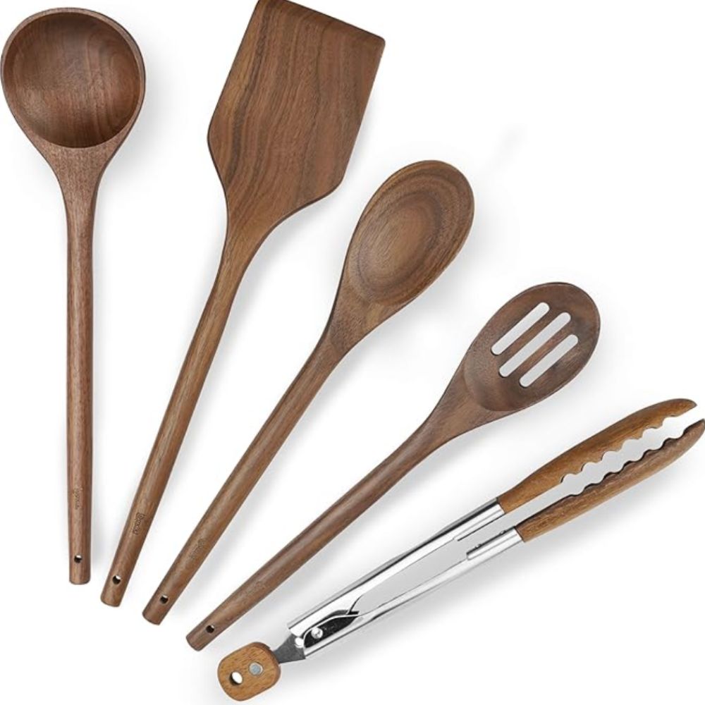 Set of five cooking utensils in walnut wood
