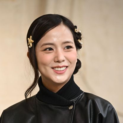  Korean toner pads Jisoo attends the Christian Dior Haute Couture Spring-Summer 2025 show