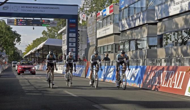 Omega Pharma - QuickStep finish their time trial