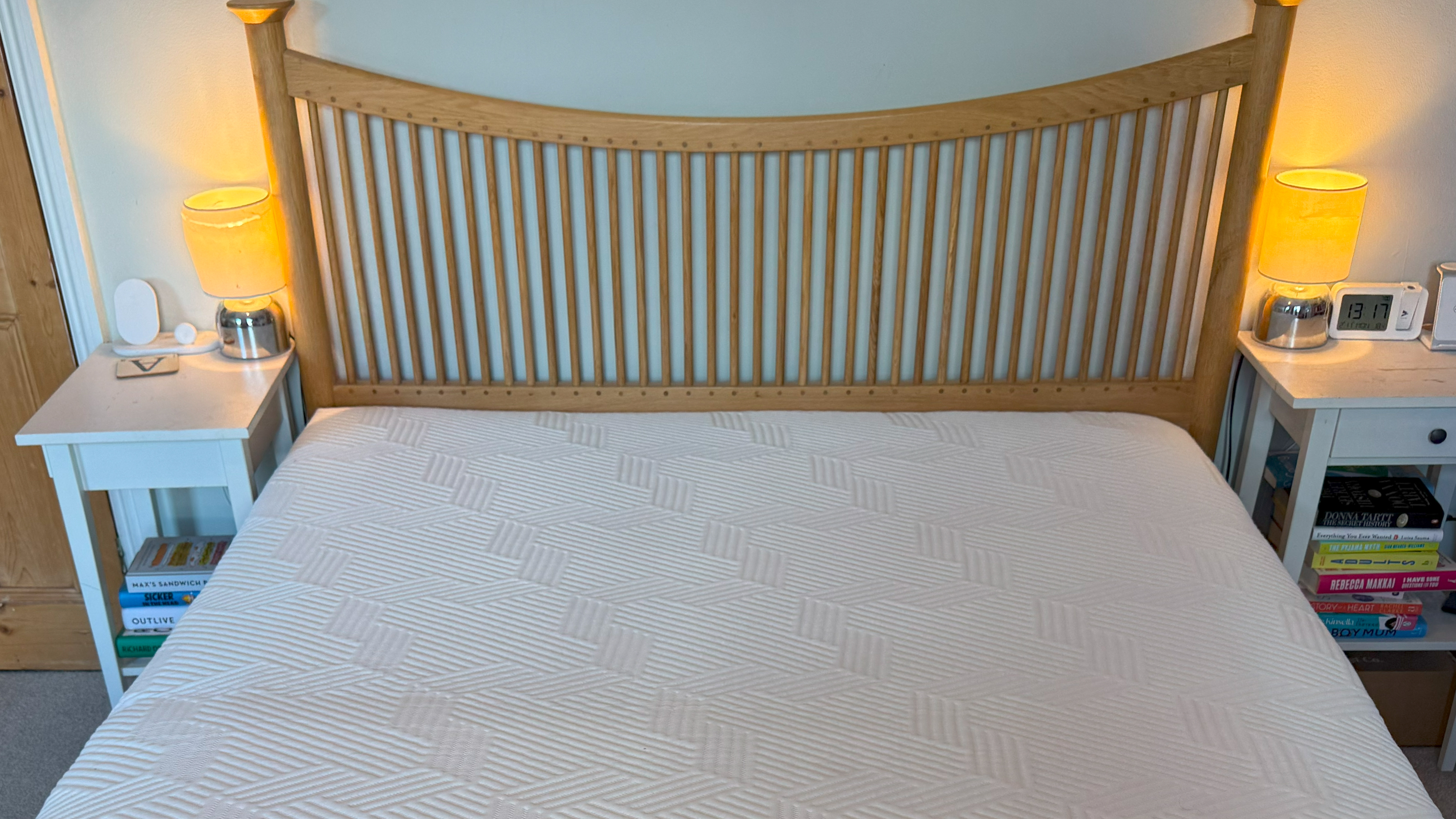 Emma Hybrid Airgrid mattress being tested at home