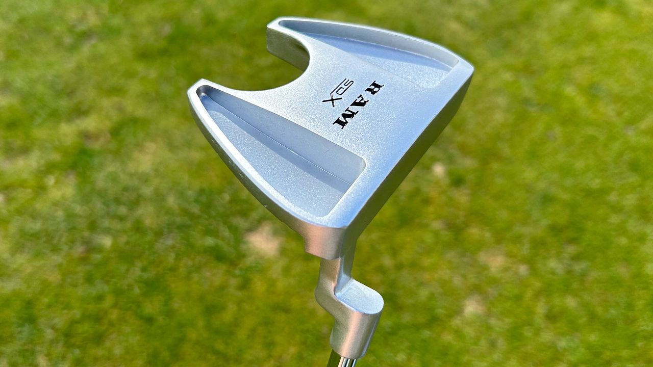 Photo of the putter in the Ram Golf SDX Junior Package Set