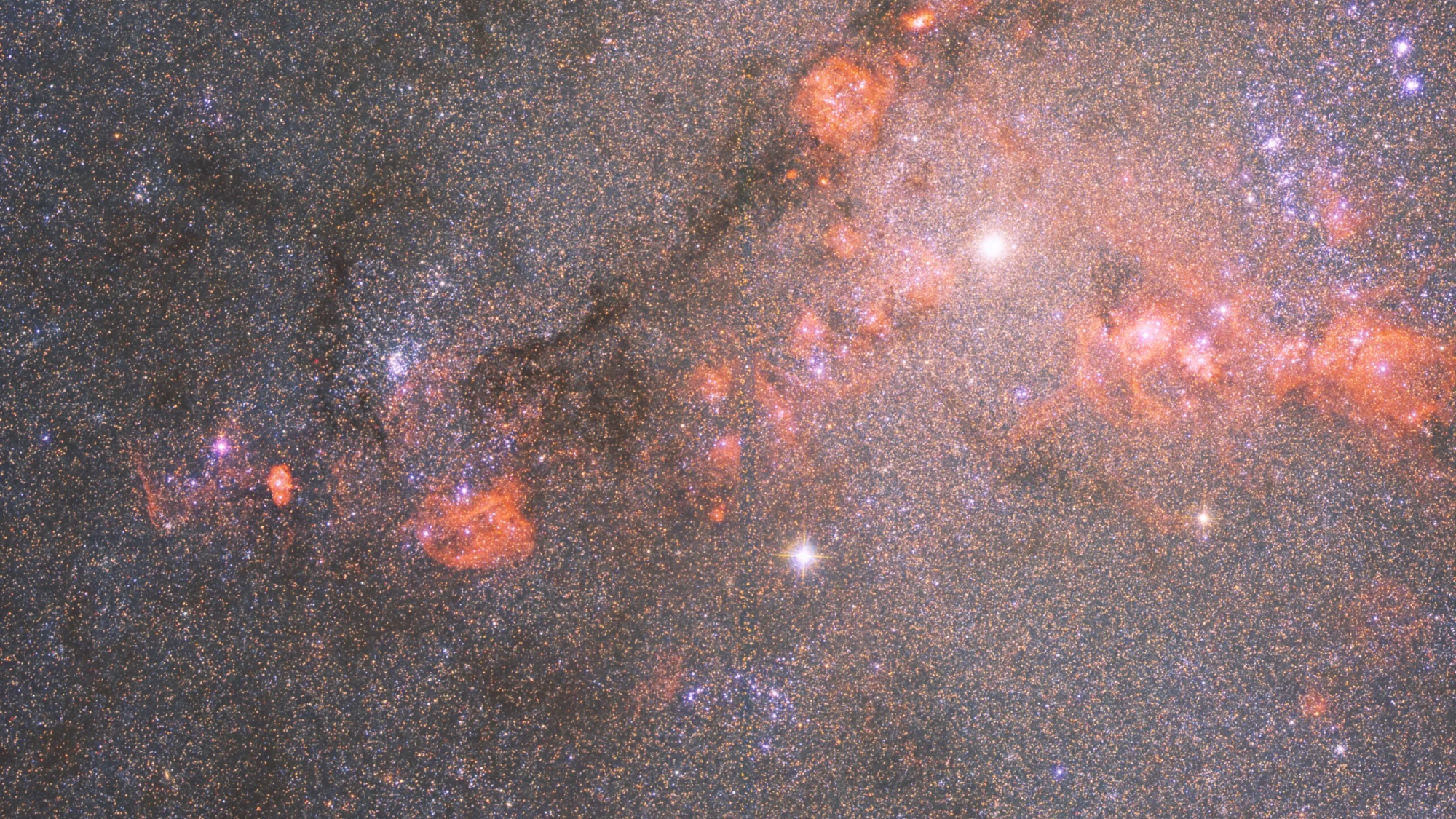  Star-packed Triangulum Galaxy shines in new Hubble Telescope image 