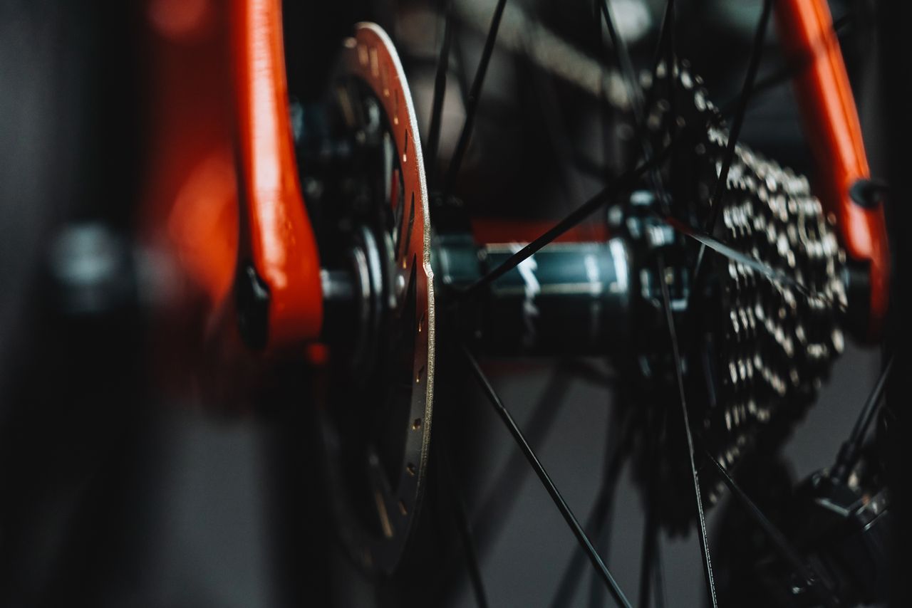 Ineos Grenadiers' Pinarello Dogma F with disc brakes