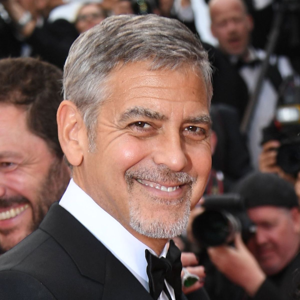 George Clooney's Flirting Technique Is the Worst, and Involves His Dog ...