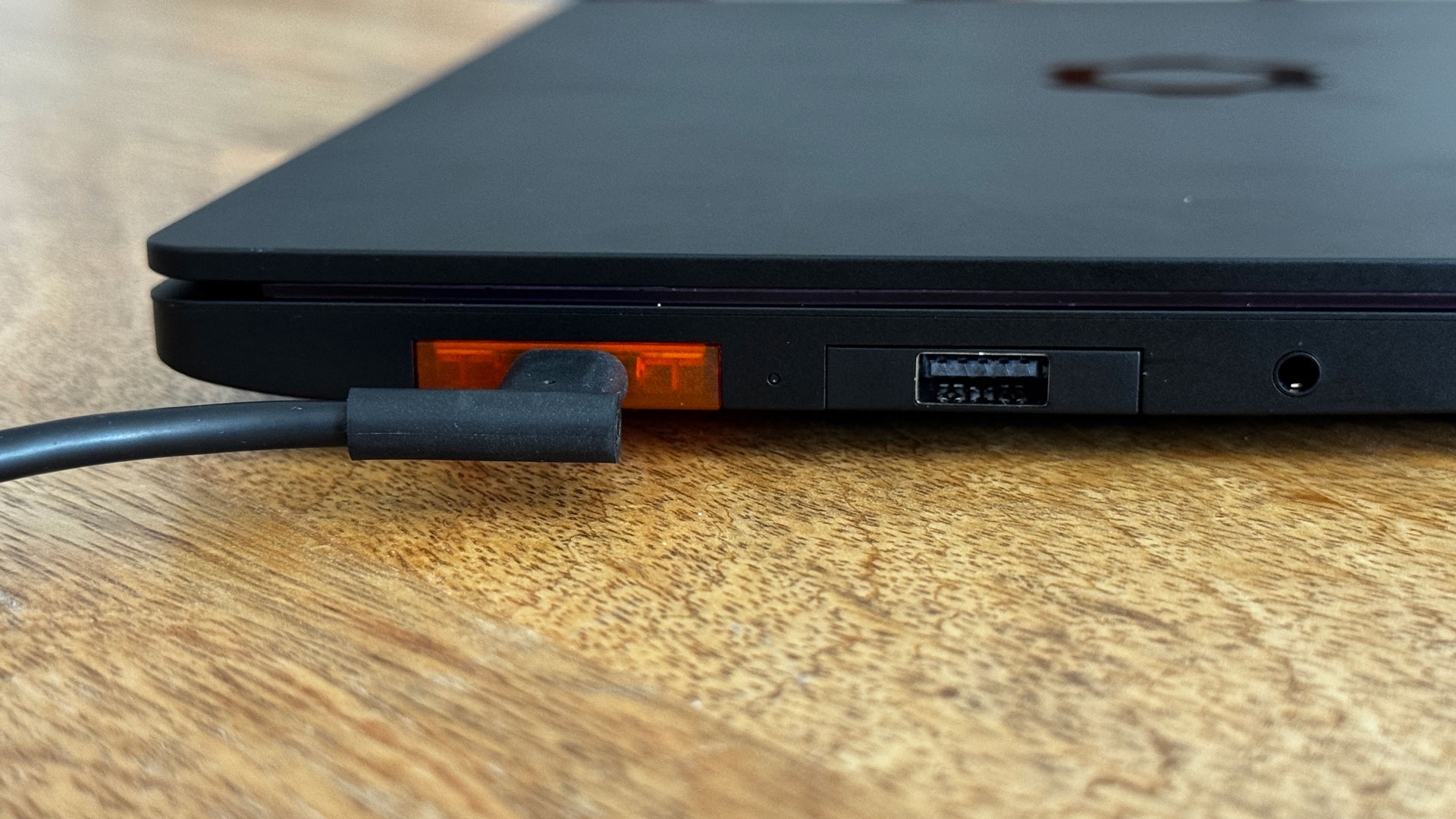 Testing laptops on battery life and AC power