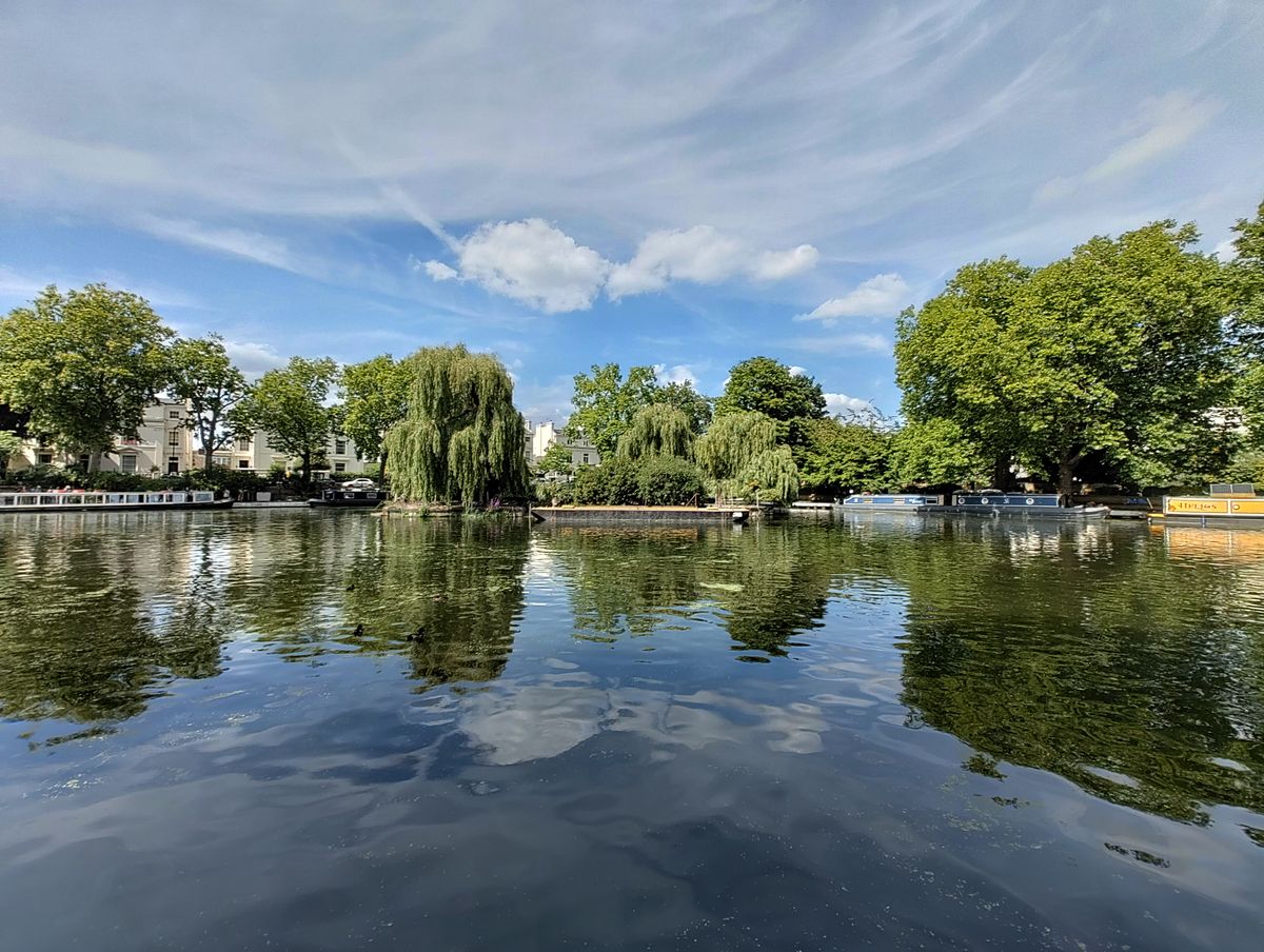 Nothing Phone 1 camera sample UW canal