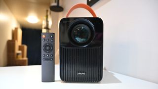 Jireno Cube 4 portable projector