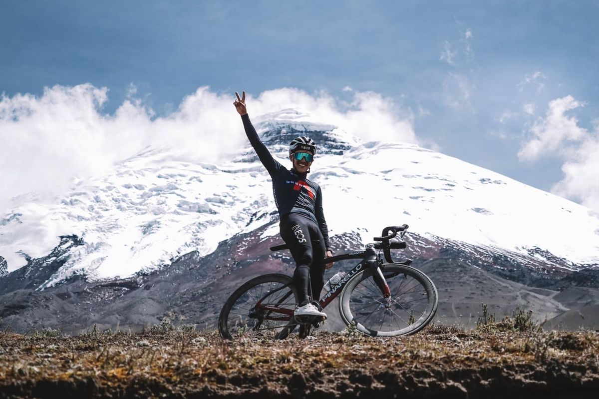 Richard Carapaz (Ineos Grenadiers) Cotopaxi Volcano training