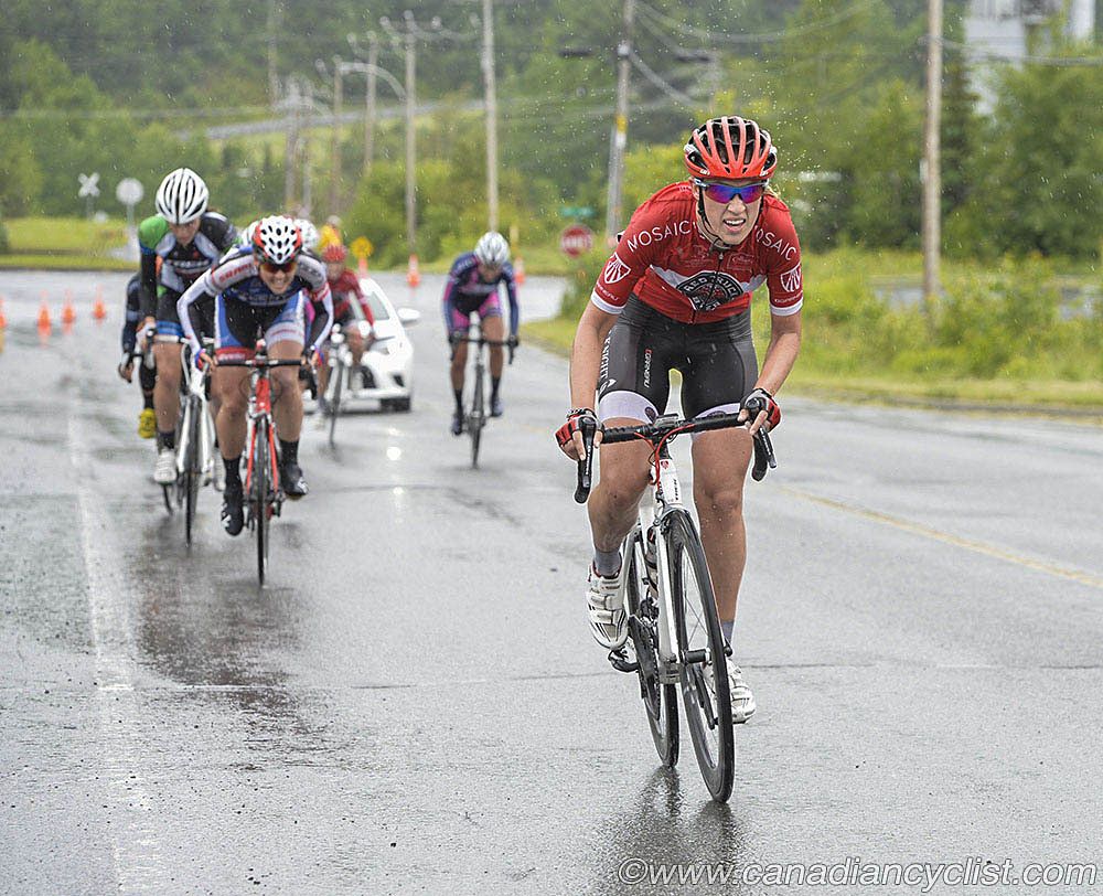 Denise Ramsden (Trek Red-Truck p/b Mosaic Homes) attacks and is chased by Alison Jackson (TWENTY16 p/b Sho-Air)