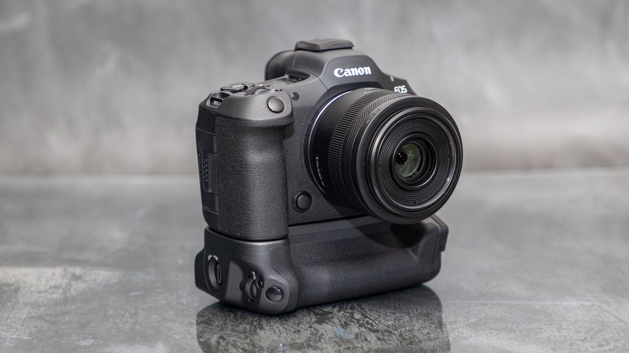 Canon BG-R20EP Battery Grip for Canon EOS R5 Mark II