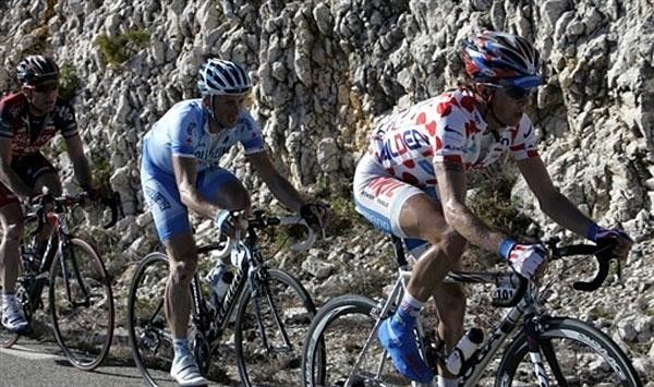 Cl&eacute;ment L'Hottelerie (Skil-Shimano) leads Davide Rebellin (Gerolsteiner) and Cadel Evans (Silence-Lotto)