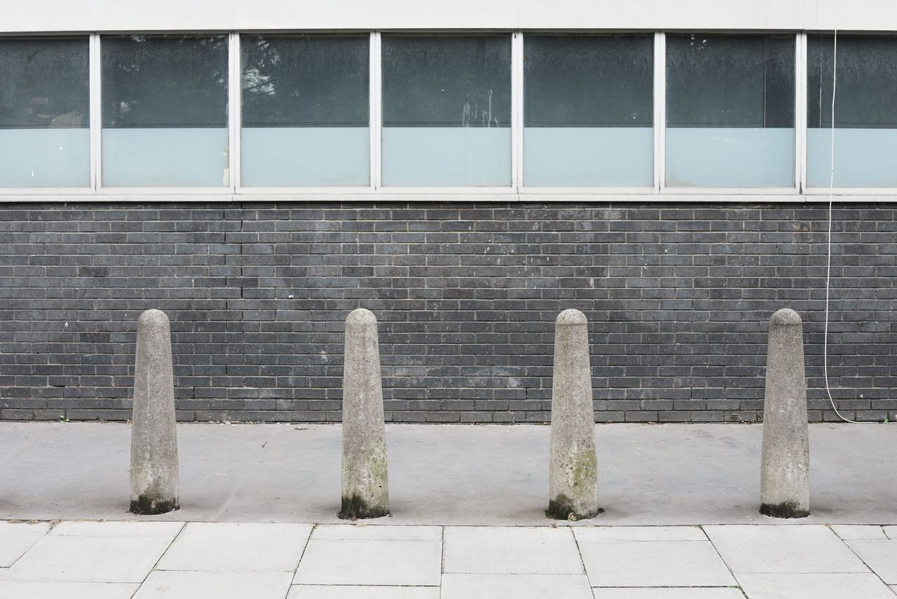 Sony RX1R III sample gallery: bollards