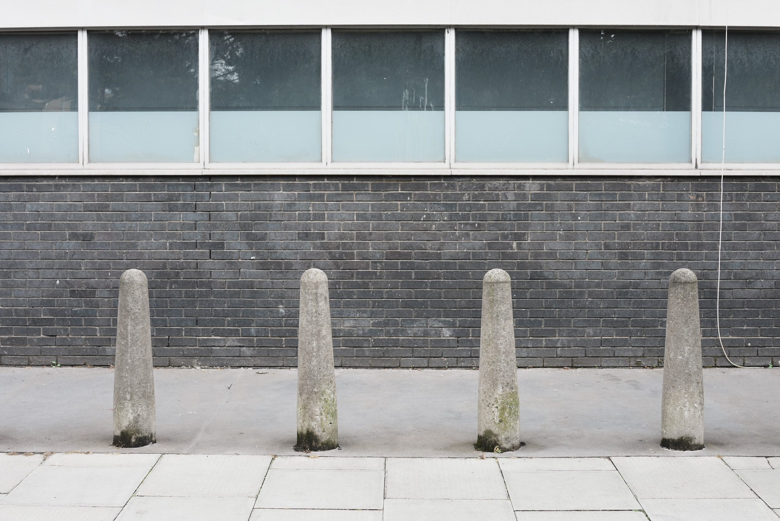 Sony RX1R III sample gallery: bollards
