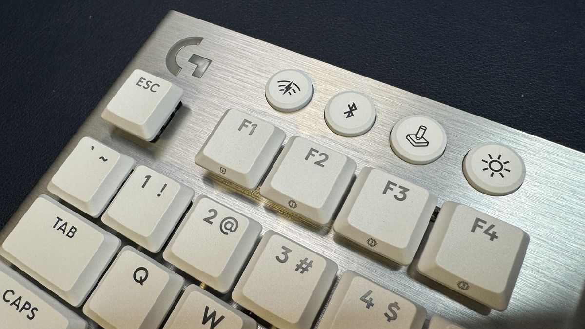 Logitech G915 X TKL