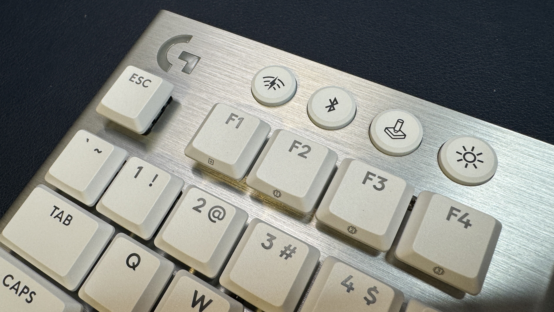 Logitech G915 X TKL