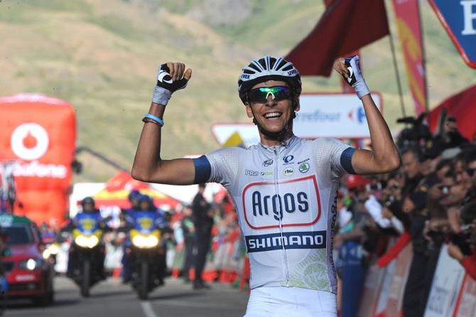 Warren Barguil (Argos-Shimano) won his second stage in a photo finish over Uran