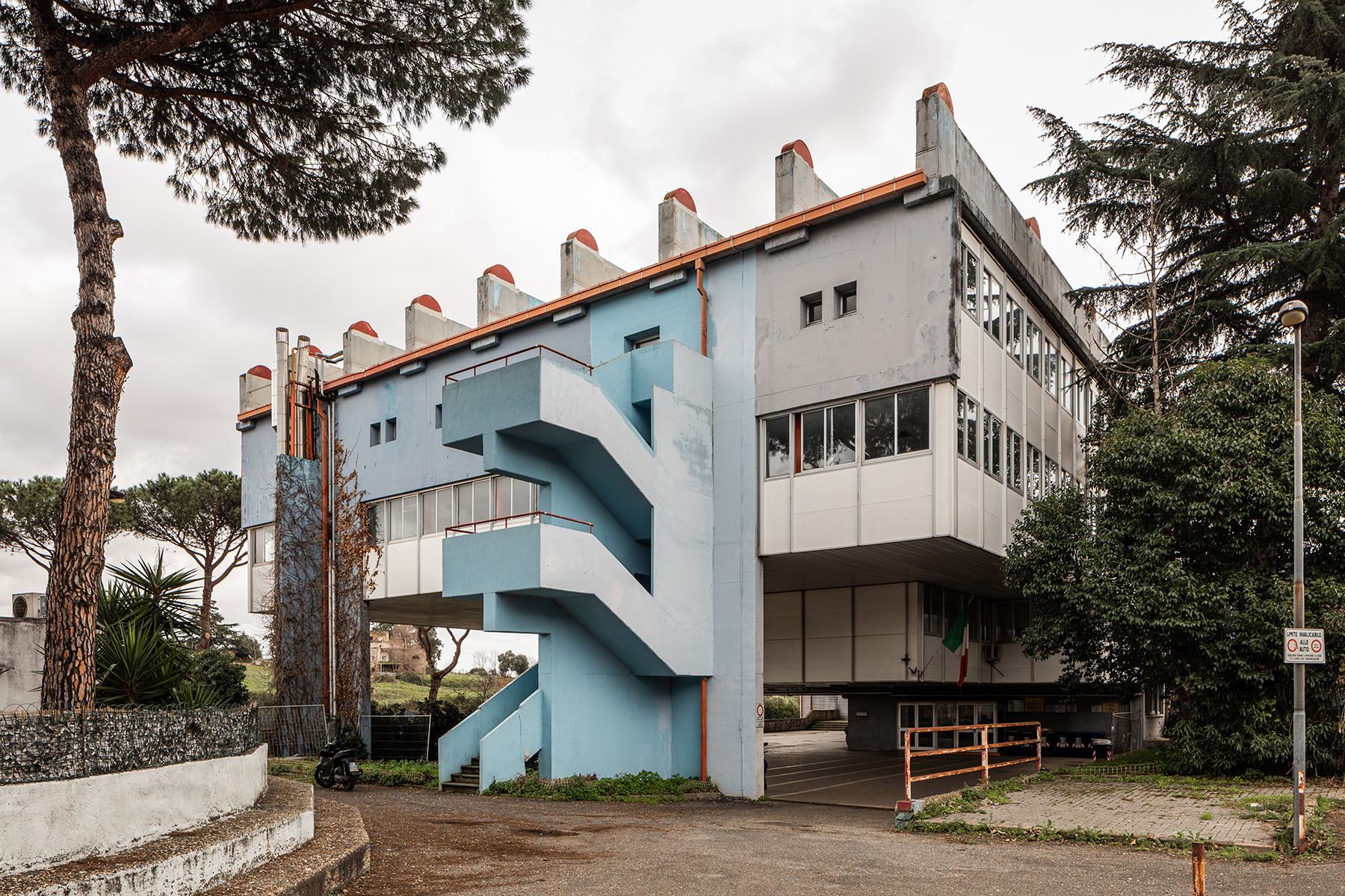 Liceo-ITIS Alessandro Volta Roma, Luigi Pellegrin (architect), 1983