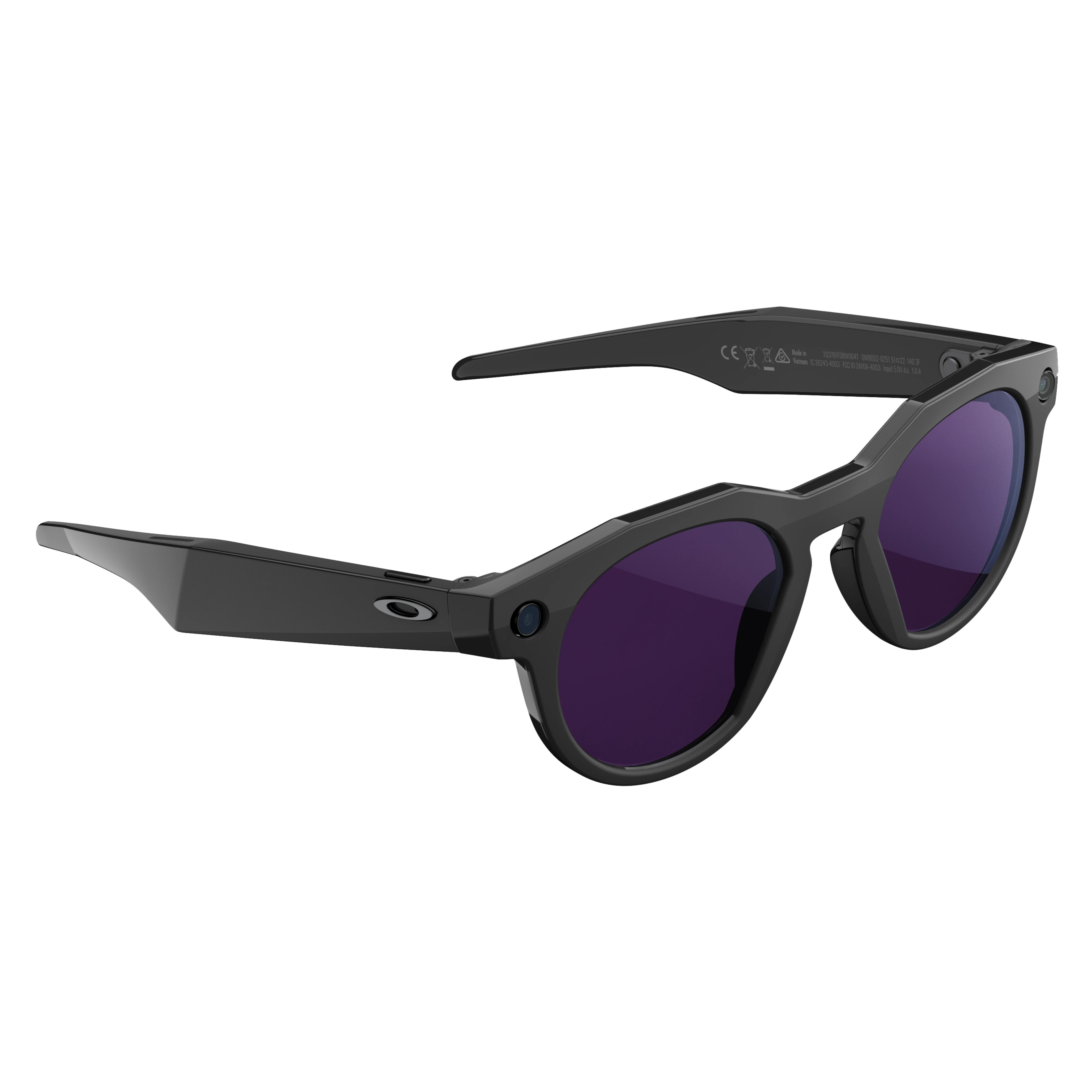 The Oakley Meta HSTN glasses