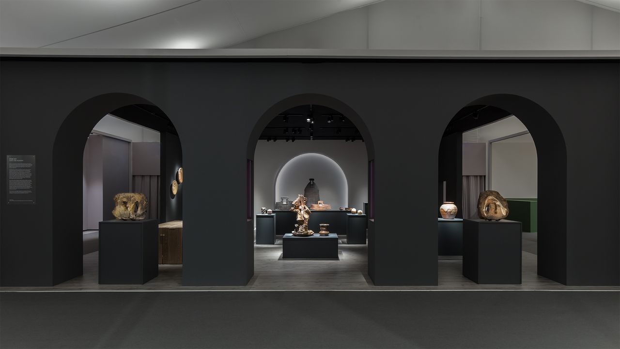 Frieze Masters 2023: Roman and Williams at Stand Out