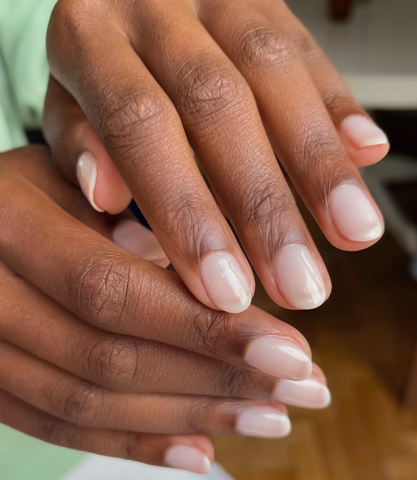 Short nails with Chanel ballerina nail polish