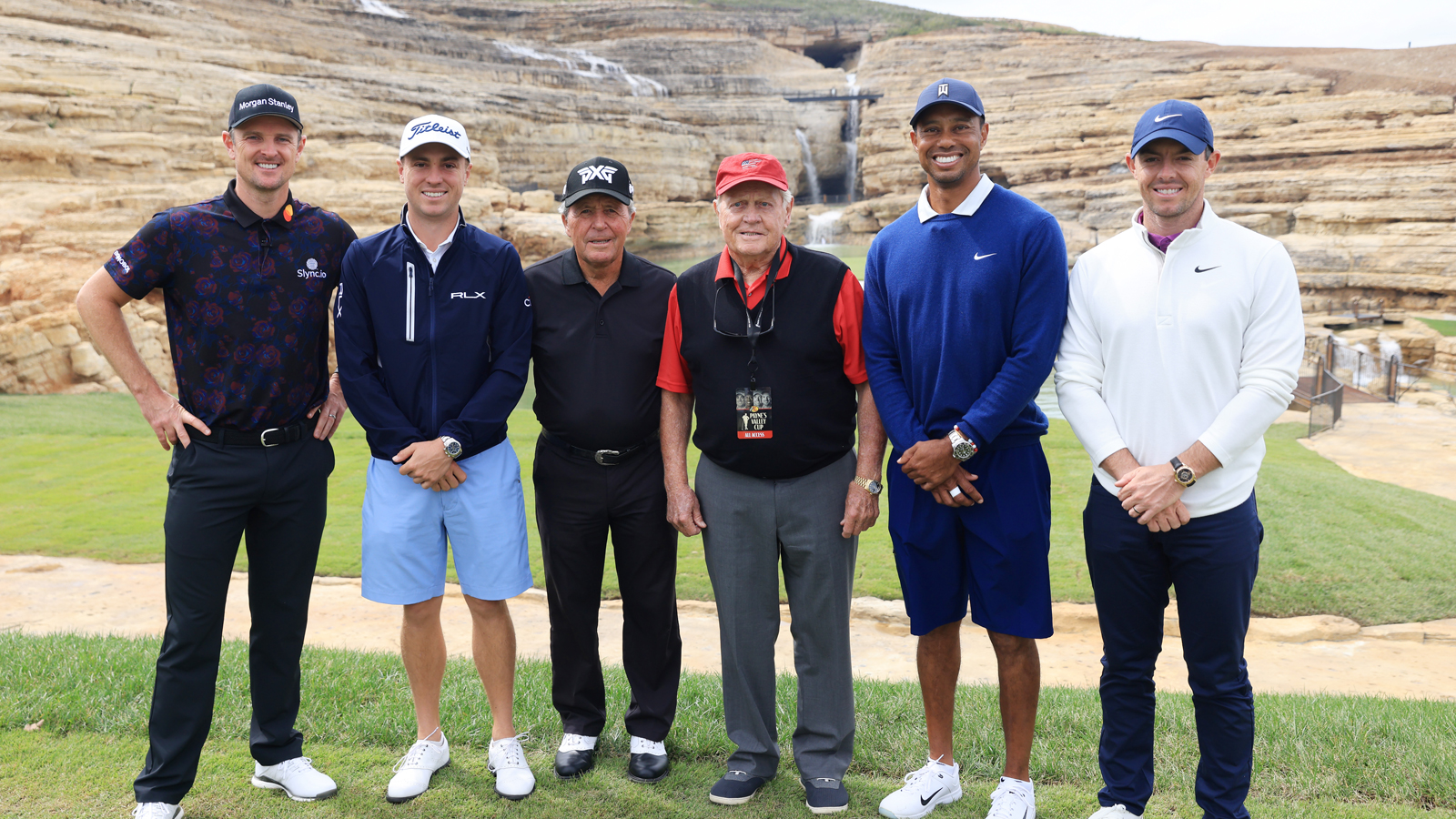 Six golfers pose at Payne's Valley
