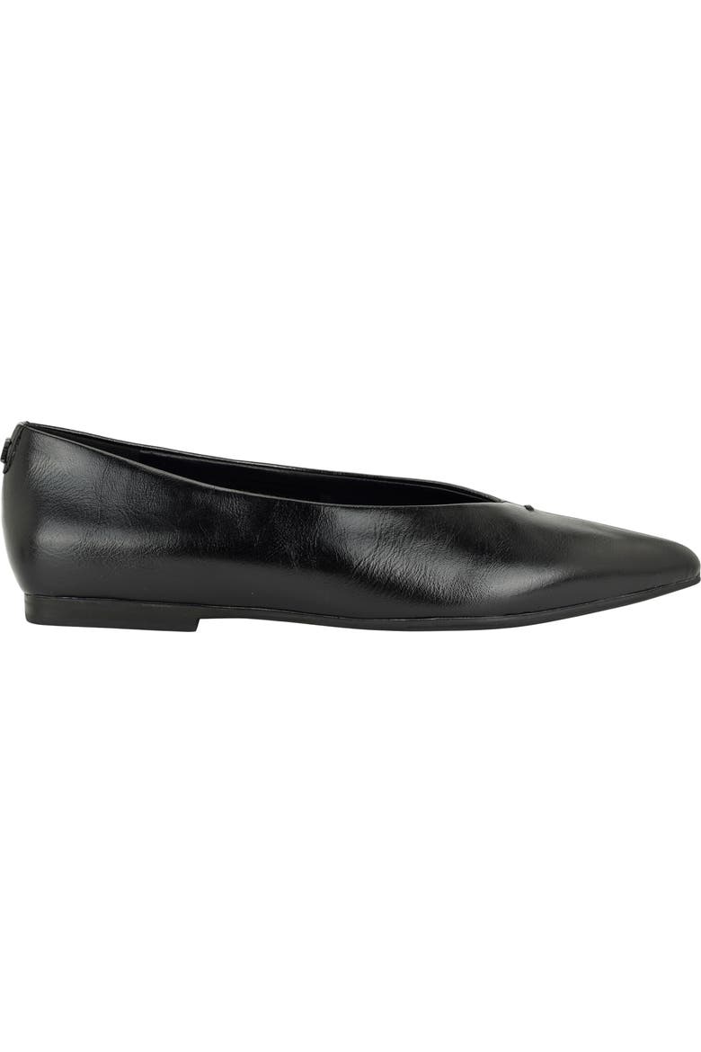 Gemeen Pointed Toe Flat