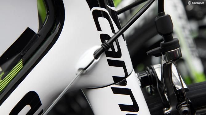 Small rubber o-rings help keep the housing from rubbing paint off of the frame