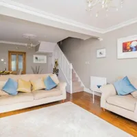 3 Bedroom CottageDistance: