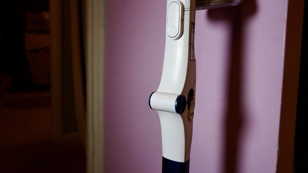 Shark PowerPro IZ380UK on test in a home