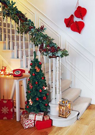 10 quick and easy ways to make your home festive this Christmas | Real ...