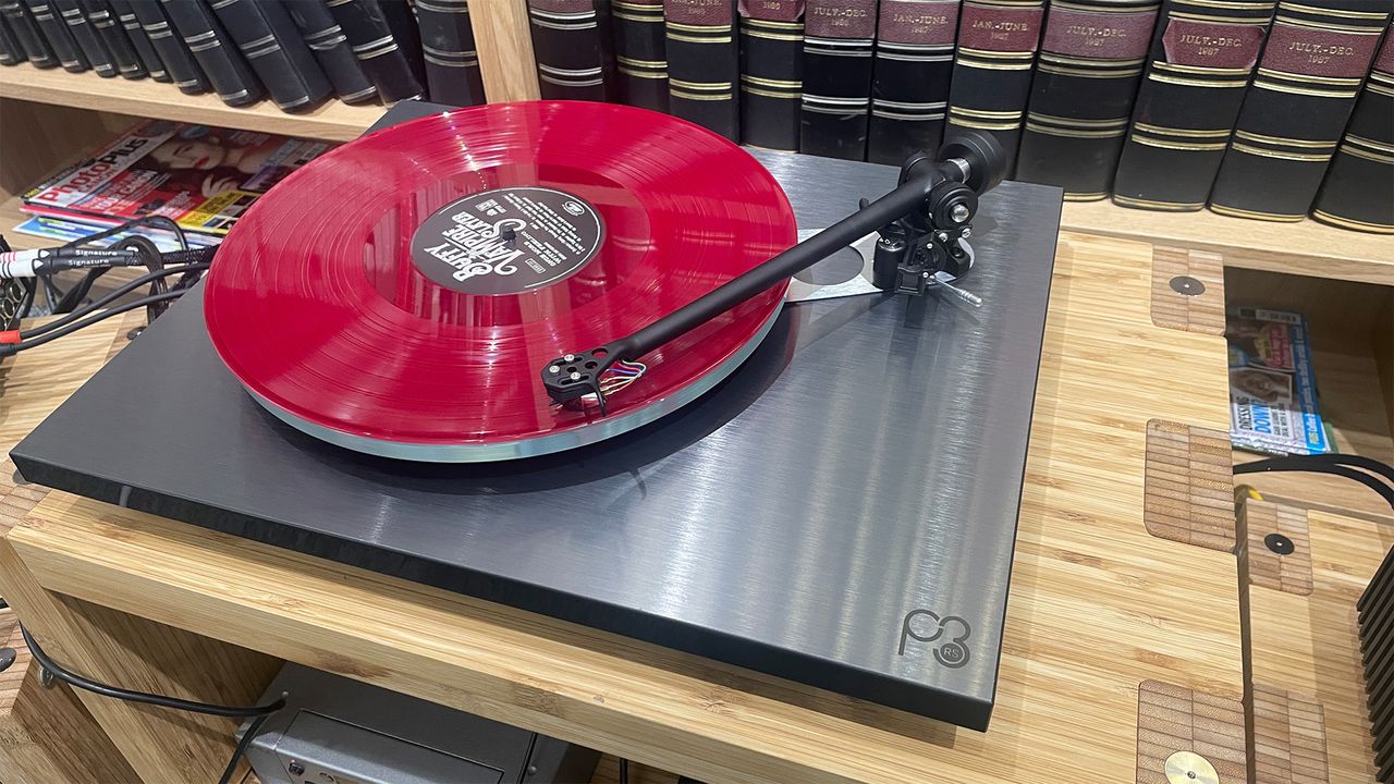 Rega Planar 3 RS Edition turntable