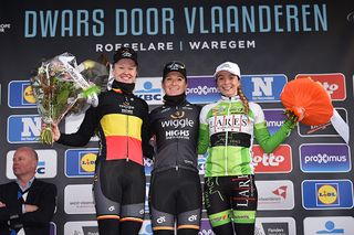 Jolien D'hoore, Amy Pieters and Eileen Roe (Lares-Waowdeals)