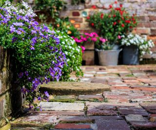 Weatherworn bricks, reclaimed bricks, millstone