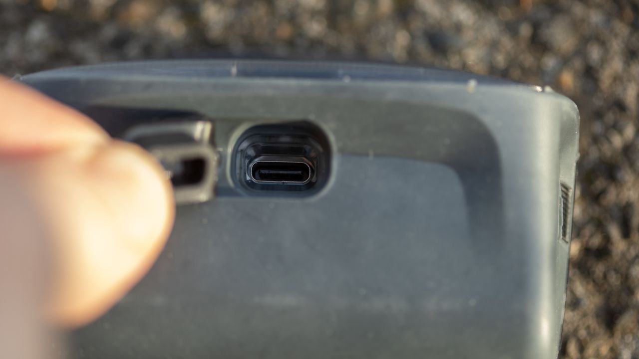 Outbound Lighting Detour light charging port