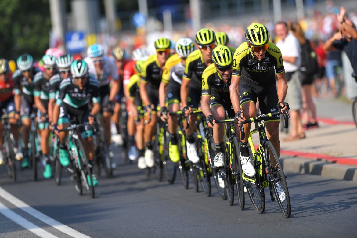 Mitchelton-Scott in the lead