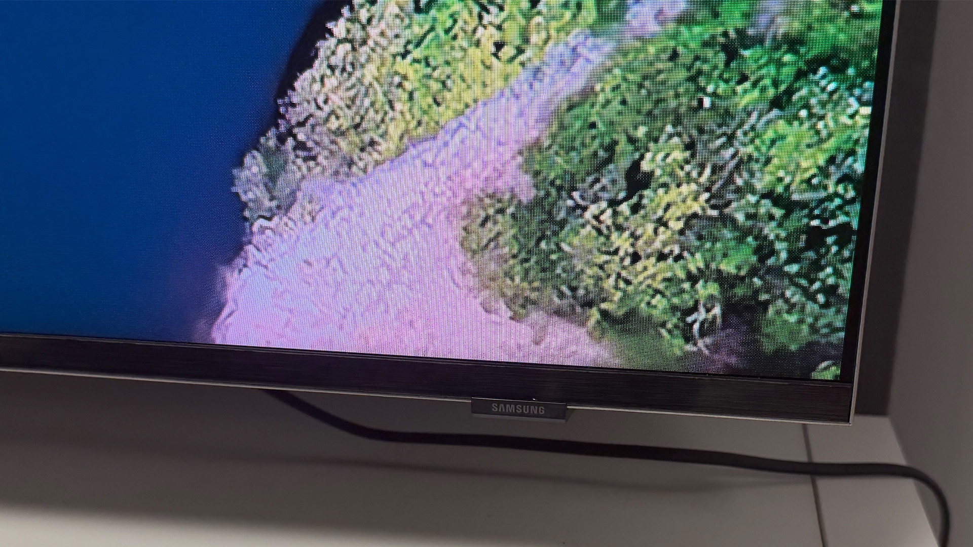 Samsung R95H RGB Mini LED
