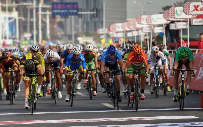Alois Kankovsky, in green, won in a photo finish on stage 5 of Tour of Taihu