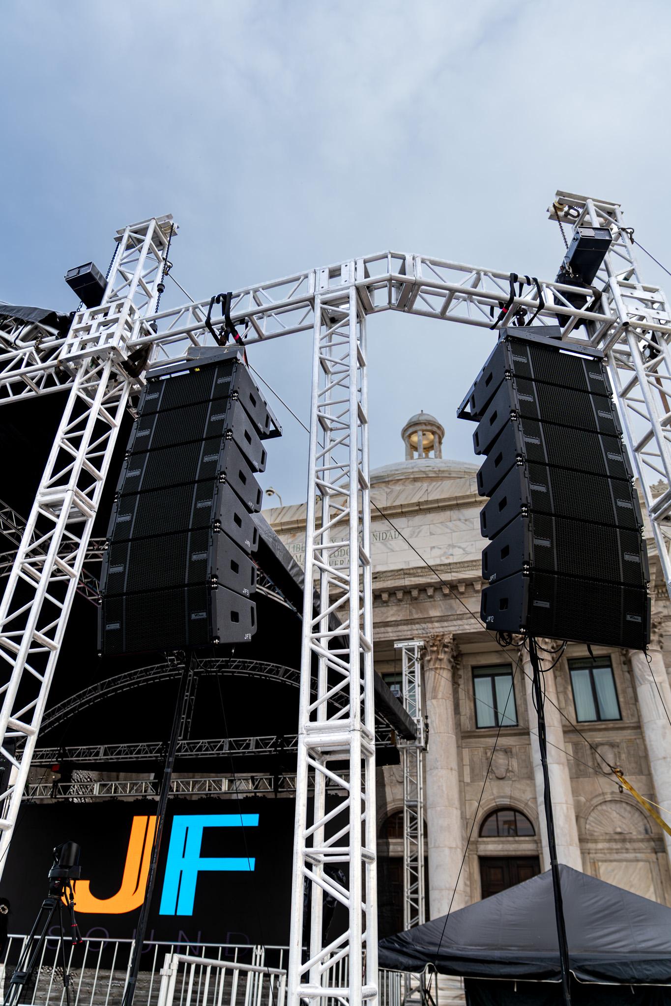 A new sound system from dBTechnologies to power a worship event in Puerto Rico.