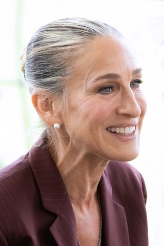 gray hair - sarah jessica parker