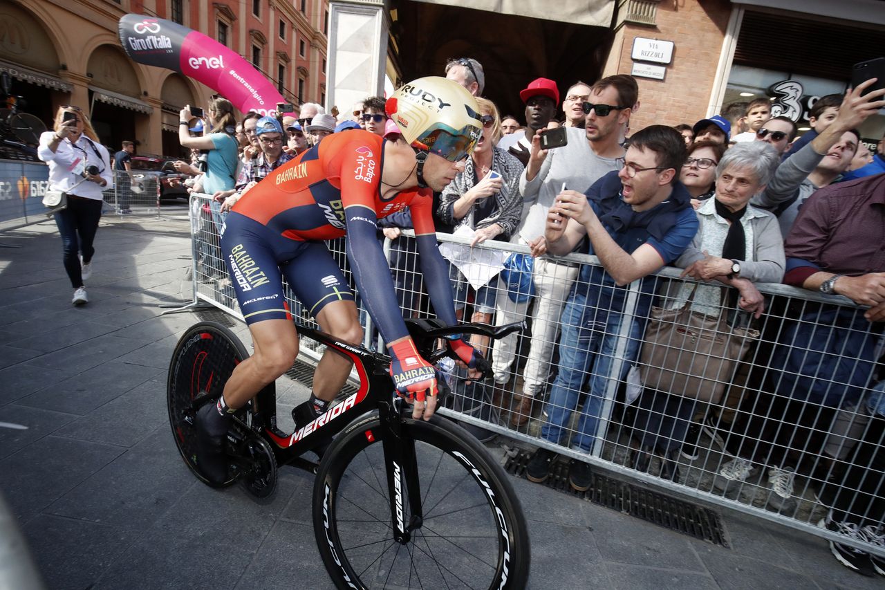 Vincenzo Nibali at the start