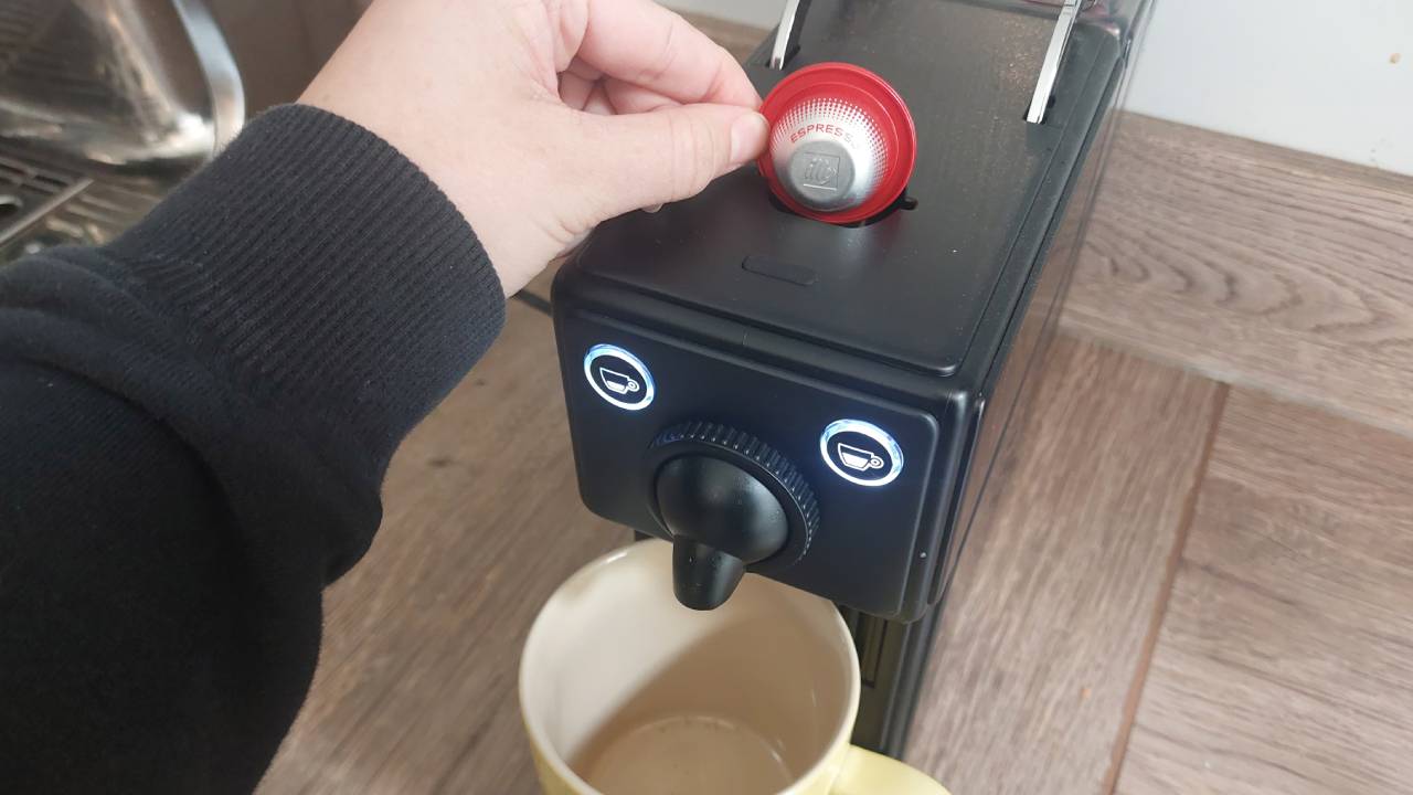 Illy X-Caps X3 Pod Coffee Machine