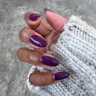 @themaniclub plum nails