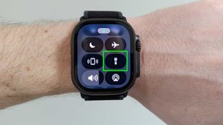 Apple Watch flashlight button