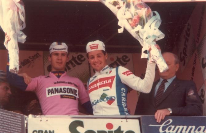 Roche poses with early race leader Erik Breukink