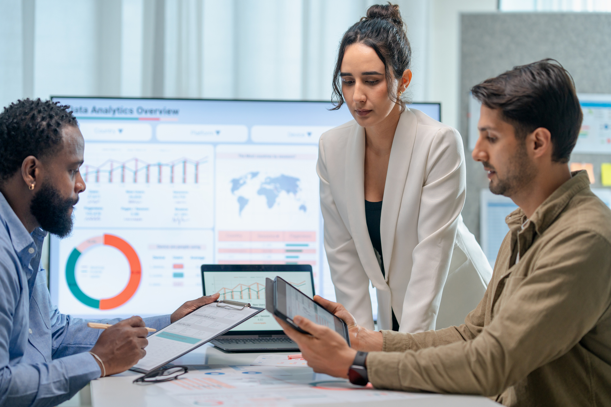 Business teamwork &ndash; Murray Income has got a new investment manager