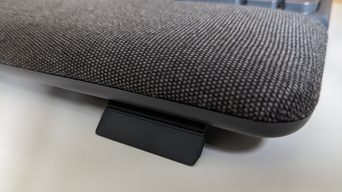 Trust Keyra ergonomic keyboard during our review
