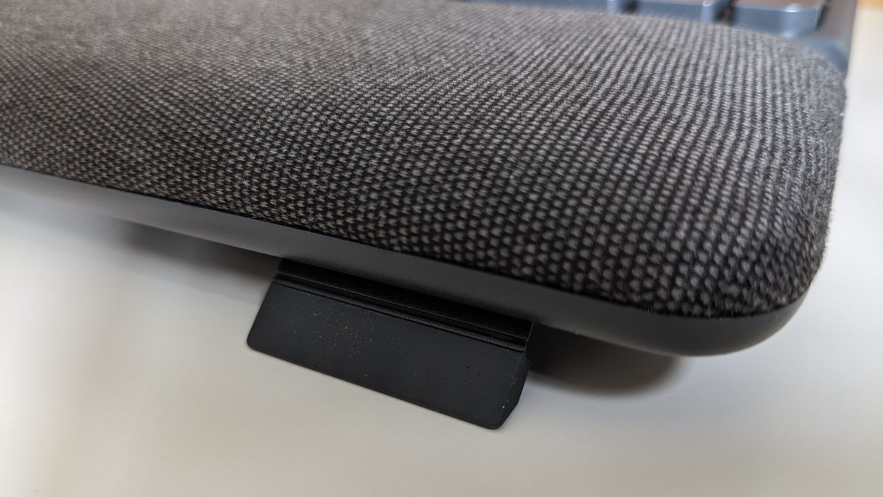 Trust Keyra ergonomic keyboard during our review